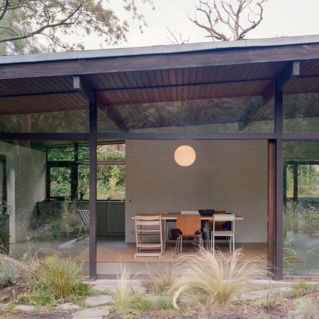 Kelleveld House in Hoeilaart, Belgium
Designed by MAMOUT + Stéphanie Willocx
Photography by Séverin Malaud

#architecturedesign #archilovers #architect #house #housedesign #housetour #instagood #instafollow #luxury #lifestyle #urbanadesign #inspiration #architexture #architecturephotography #photooftheday